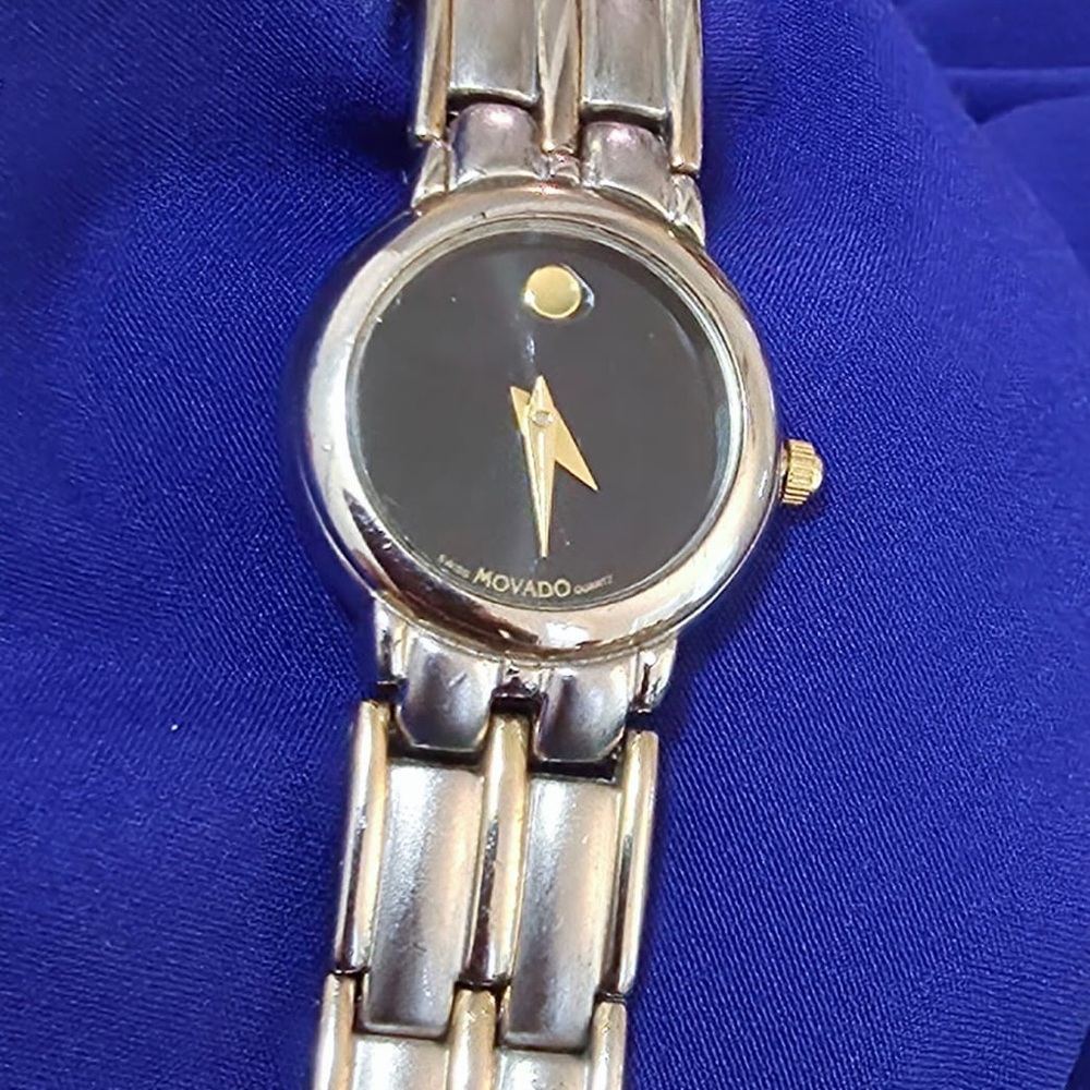 Womens fashion watch 23mm small wrist 
Japan movement